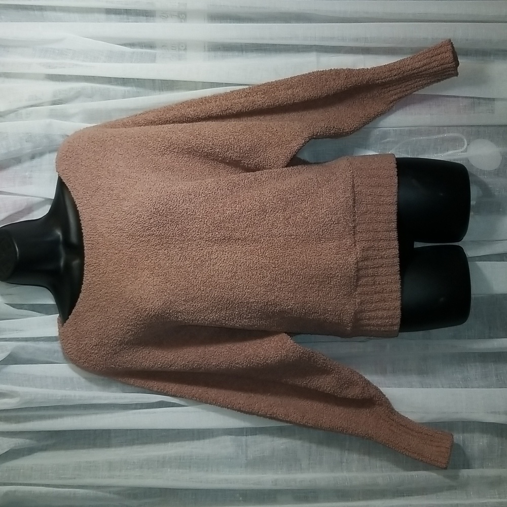 Sz S Dolman sleeves Plush Sweater